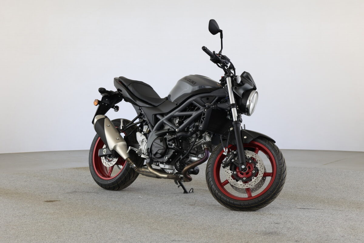 SUZUKI SV 650 - 1000€ VARUSTEET KAUPAN PÄÄLLE - KORKO ALKAEN 0%