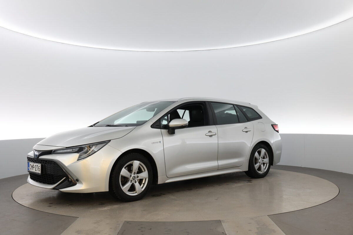 Toyota Corolla Touring Sports 2
