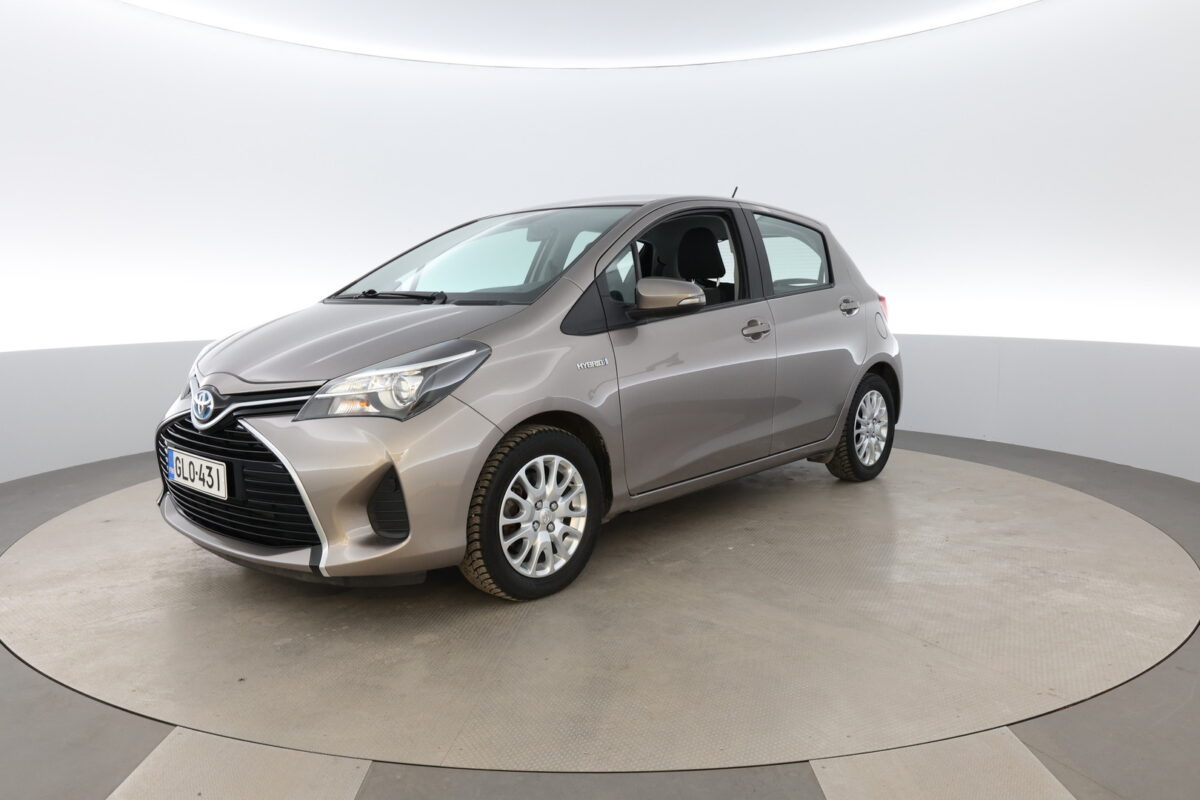 Toyota Yaris 1