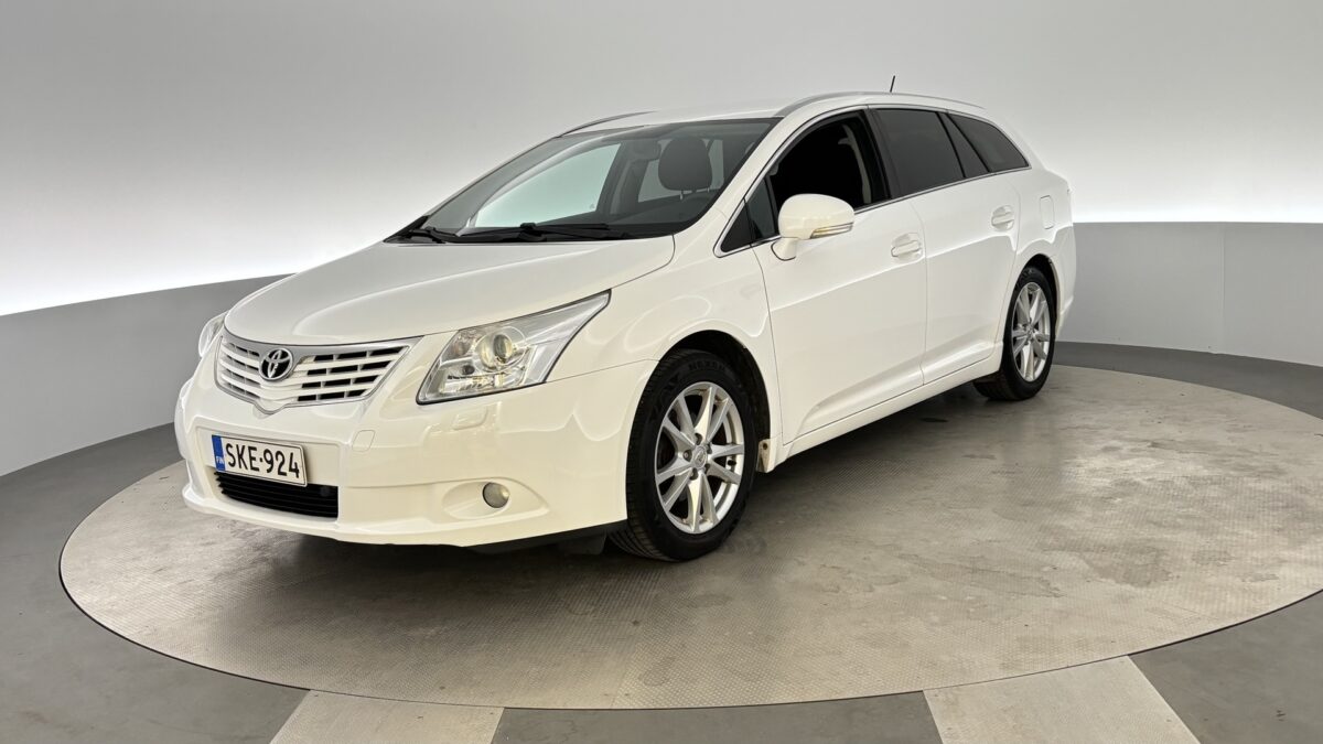 Toyota Avensis 1