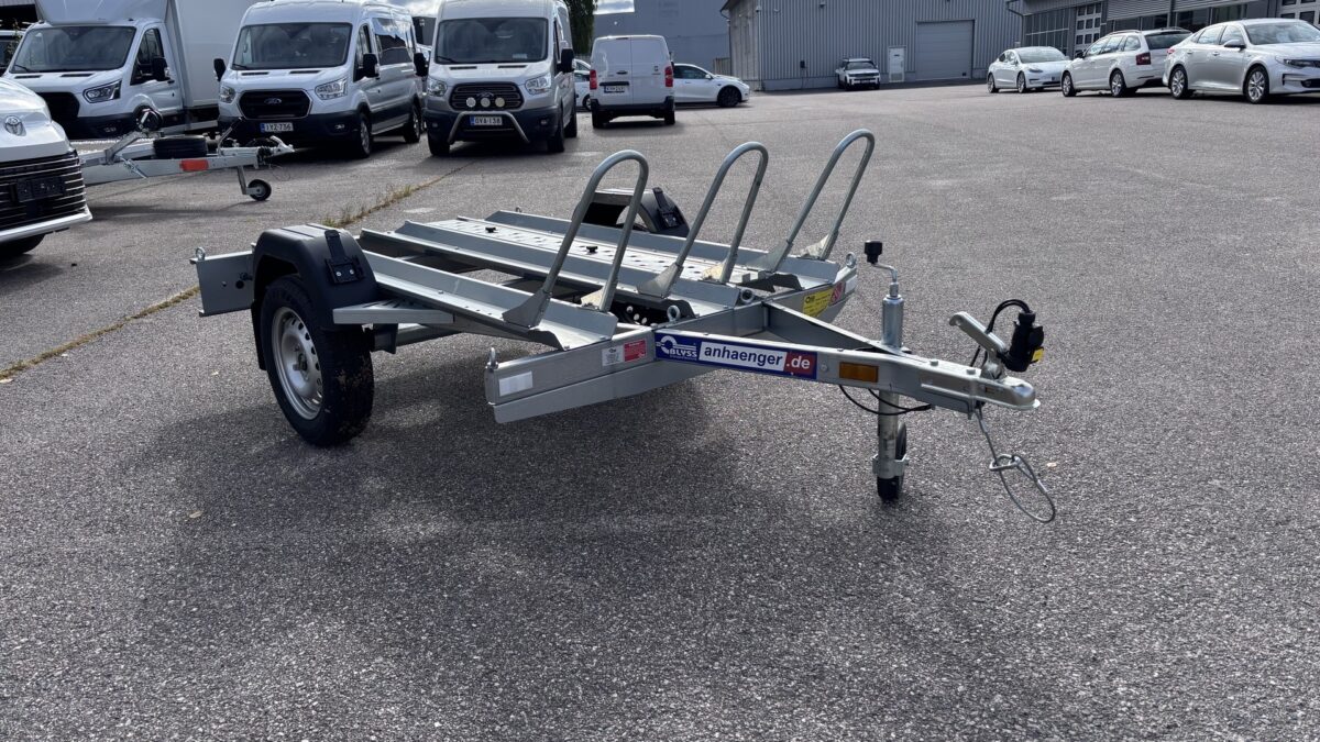 BLYSS PERÄKÄRRY Peräkärry