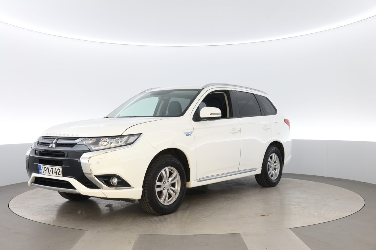 Mitsubishi Outlander PHEV Intense 4WD 5P - Synttäri+avajaiskampanja: Kaikkiin vaihtoajoneuvoihin korko 2