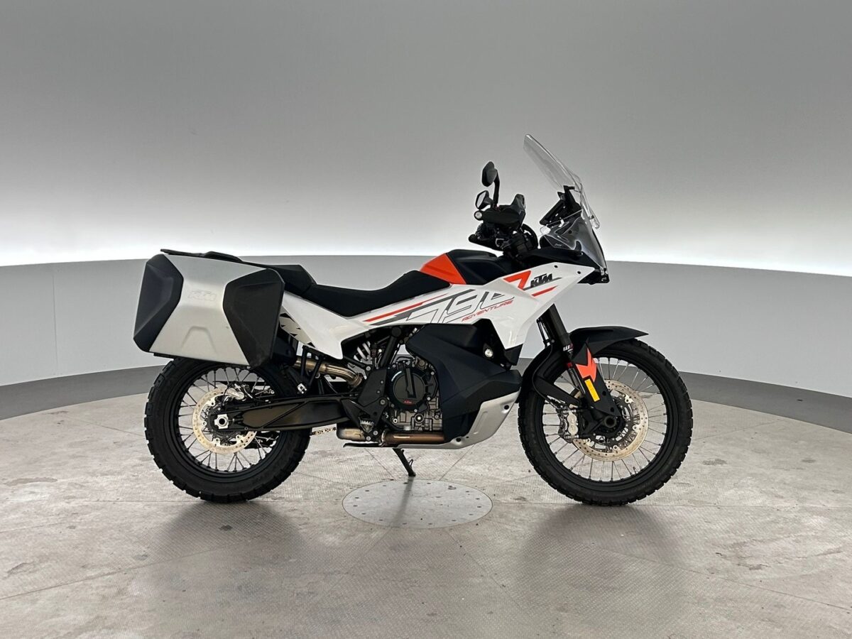KTM 790 Adventure | Tech pack | Sivulaukut | Lämppärit kahvoissa ja penkissä - Korko alk. 2
