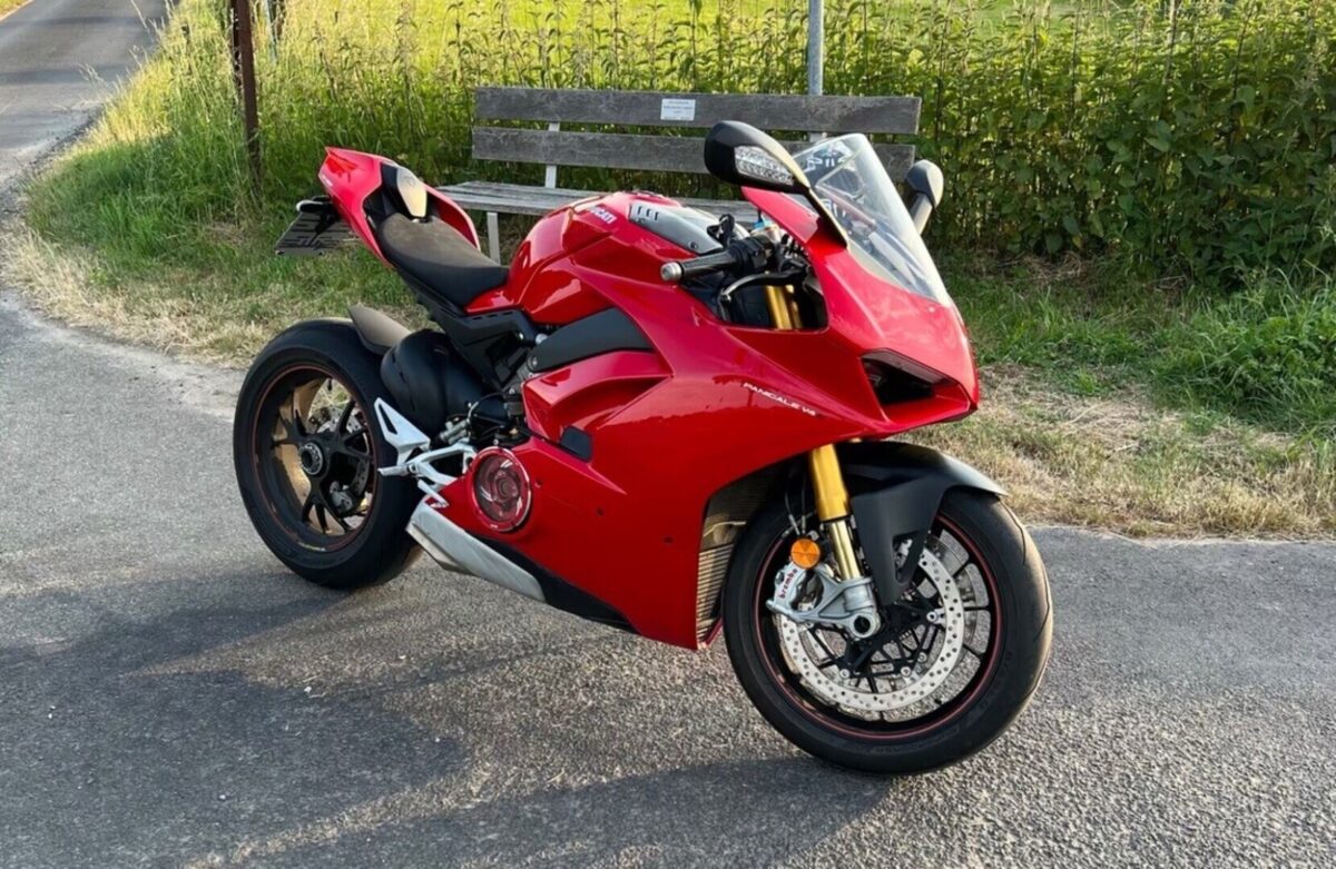 DUCATI PANIGALE V4 S - Korko 2