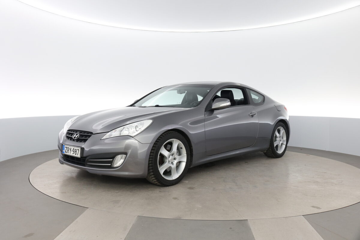 Hyundai Genesis Coupe 3