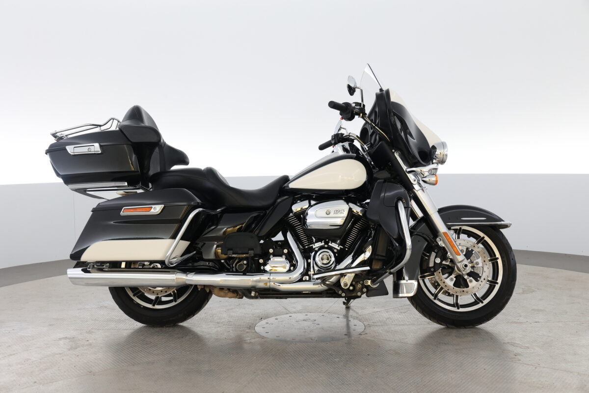 Harley-Davidson TOURING Police Electra Glide | Suomipyörä | Yksi omisteinen | ALV - ILMAINEN KOTIINKULJETUS! -